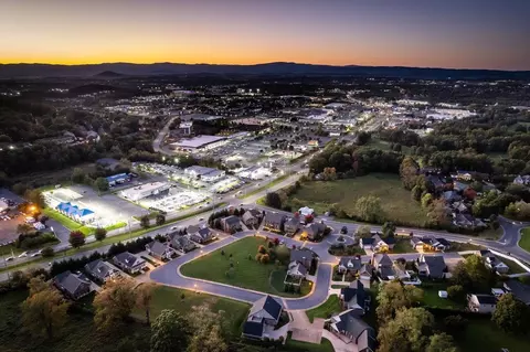 2375 Alston Cir, Harrisonburg, VA 22802