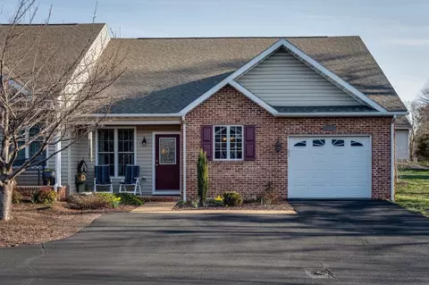 1110 Royal Ct, Harrisonburg, VA 22802