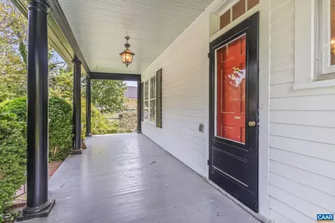 404 W Main St W, Louisa, VA 23093 photo 2