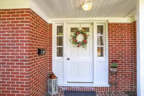 776 Rosser Ave, Waynesboro, VA 22980