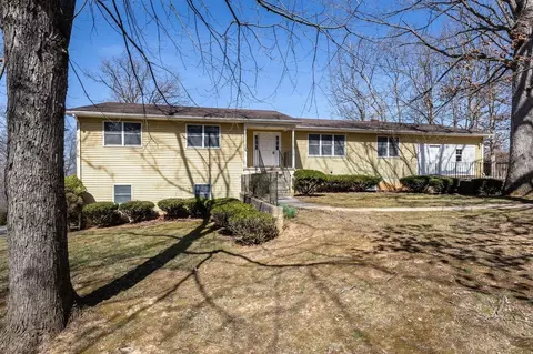 3090 Twin Oaks Dr, Harrisonburg, VA 22802