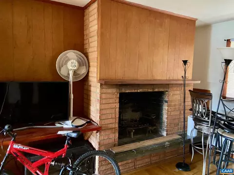 115 Apple Tree Rd, Charlottesville, VA 22903 photo 3