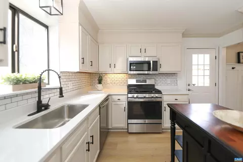 1384 Gristmill Dr, Charlottesville, VA 22902