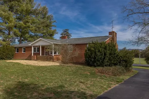 278 E Point Rd, Elkton, VA 22827