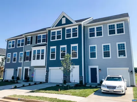 205 Cheshire Ln, Waynesboro, VA 22980