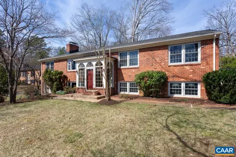 2323 Glenn Ct, Charlottesville, VA 22901