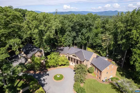 3448 Horseshoe Bend Rd, Charlottesville, VA 22901