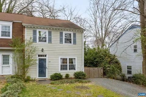 105 Pepper Pl, Charlottesville, VA 22902