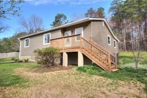 8978 Durrette Rd, Afton, VA 22920
