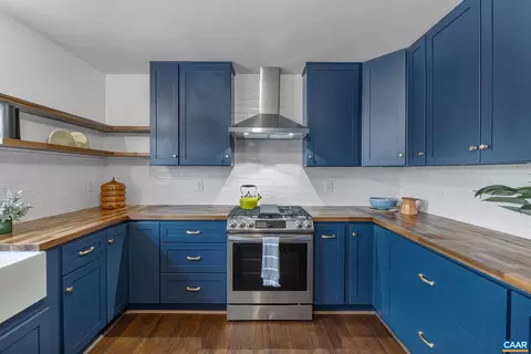 1210 Smith St, Charlottesville, VA 22901