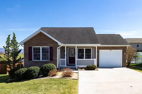 3031 Declaration Dr, Broadway, VA 22815
