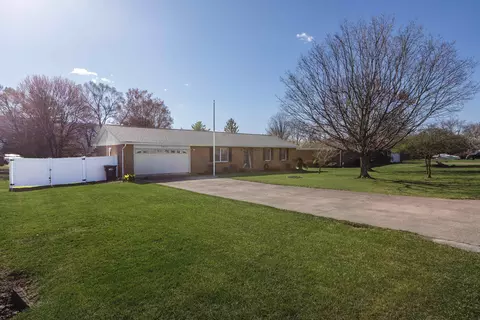 9838 Pleasant View Dr, New Market, VA 22844