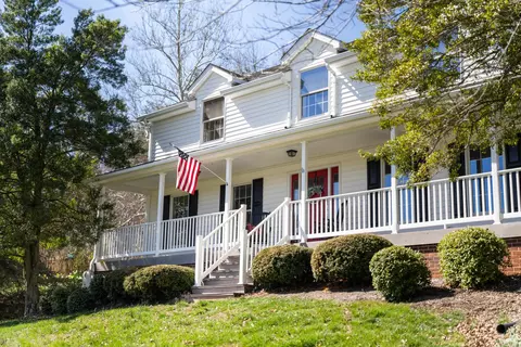 236 Brookwood Rd, Staunton, VA 24401