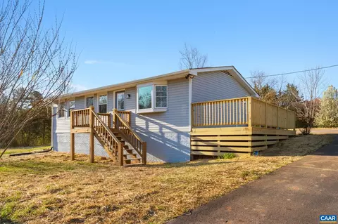 2740 W River Rd W, Scottsville, VA 24590