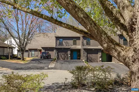 102 Blithe Ct, Charlottesville, VA 22901