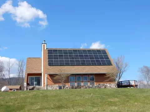 688 Stillhouse Dr, Warm Springs, VA 24484