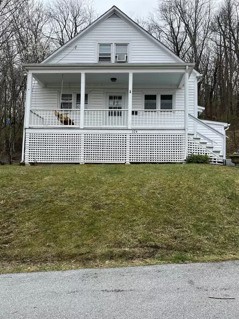 324 W Liberty St W, Staunton, VA 24401