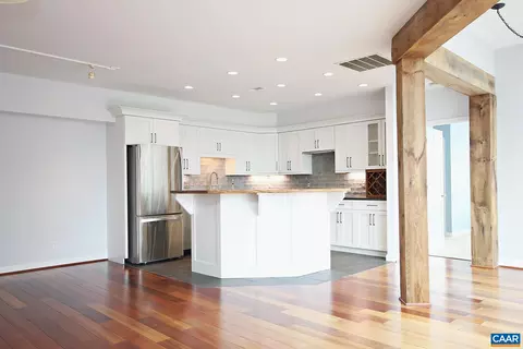 408 E Market St E #303, Charlottesville, VA 22902