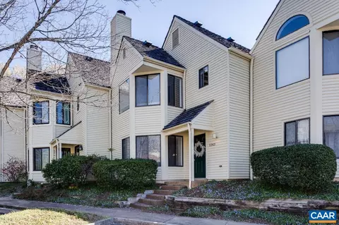 1243 Chatham Rdg, Charlottesville, VA 22901