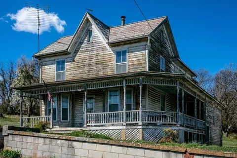 253 Church St, Timberville, VA 22853