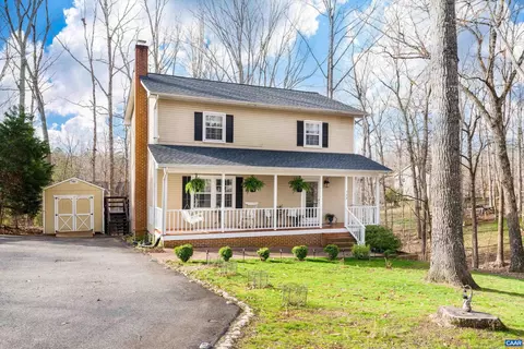 33 Woodlawn Dr, Palmyra, VA 22963