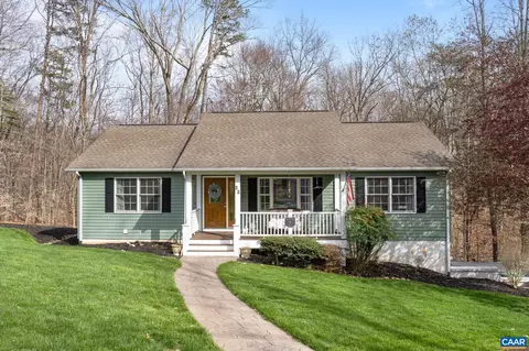 22 Riverside Dr, Palmyra, VA 22963