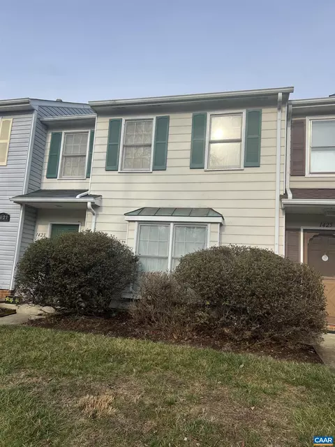 1423 Minor Ridge Ct, Charlottesville, VA 22901