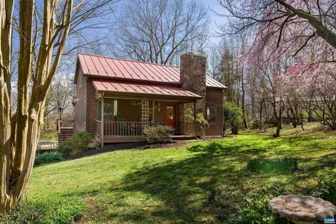 518 Laurel Dr, Madison, VA 22727