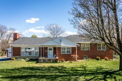 153 N Sunset Dr N, Broadway, VA 22815