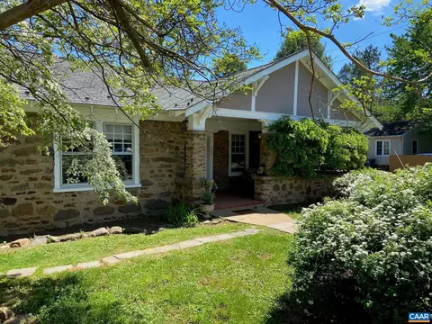 2206 Jefferson Park Ave, Charlottesville, VA 22903