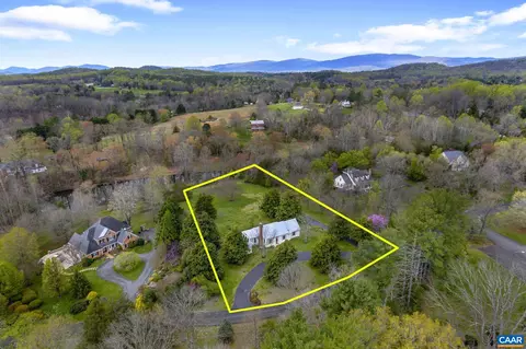 570 Rodes Dr, Charlottesville, VA 22903