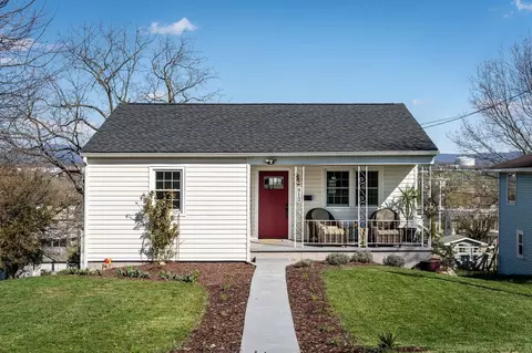 912 Jackson St, Harrisonburg, VA 22802
