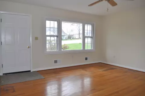 111 Devon Rd, Staunton, VA 24401 photo 12