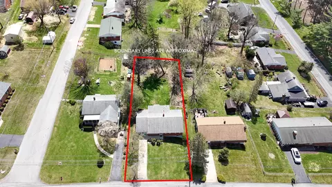 111 Devon Rd, Staunton, VA 24401 photo 3