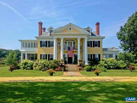 7281 Oak Hall Ln, Gloucester, VA 23061