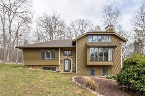 219 Piney Ln, Mcgaheysville, VA 22840