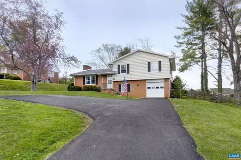 375 E Main St E, Orange, VA 22960 photo 2