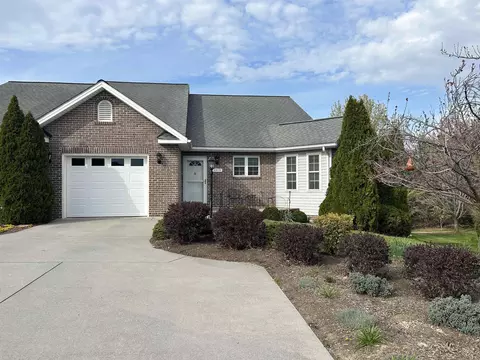 2213 Lake Terrace Dr, Harrisonburg, VA 22802