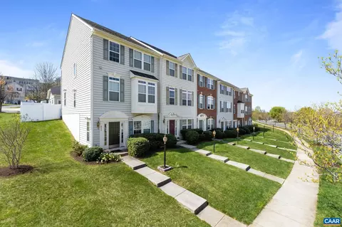 488 Rolkin Rd, Charlottesville, VA 22911
