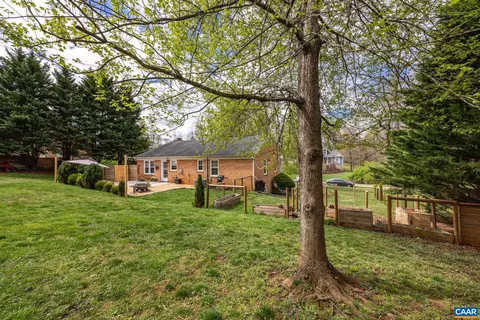 Exterior - 124 Locust St, Amherst, VA 24521 photo 8 of 8