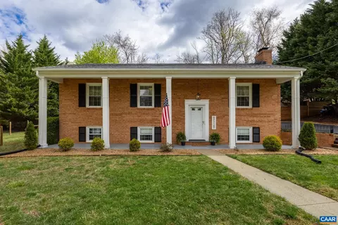 Exterior - 124 Locust St, Amherst, VA 24521 photo 1 of 8