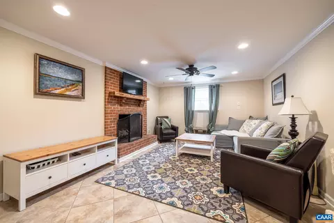 124 Locust St, Amherst, VA 24521 photo 27