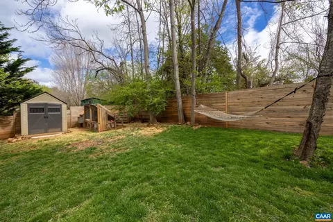 124 Locust St, Amherst, VA 24521 photo 32