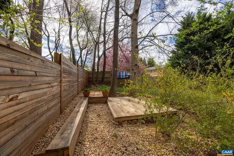 124 Locust St, Amherst, VA 24521 photo 33