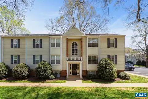 1232 Villa Ln #D, Charlottesville, VA 22903