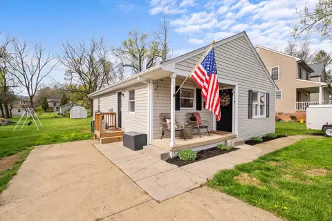 416 Beta St, Waynesboro, VA 22980