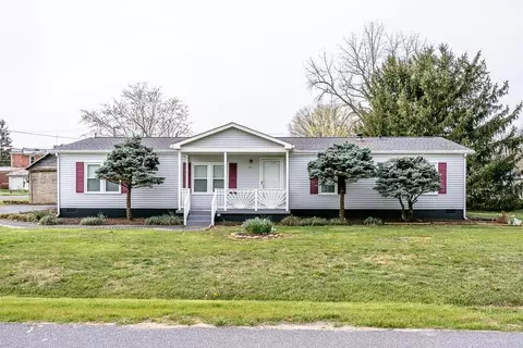 301 7th St, Grottoes, VA 24441