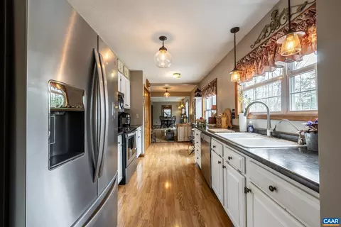 447 Jefferson Dr, Palmyra, VA 22963 photo 3