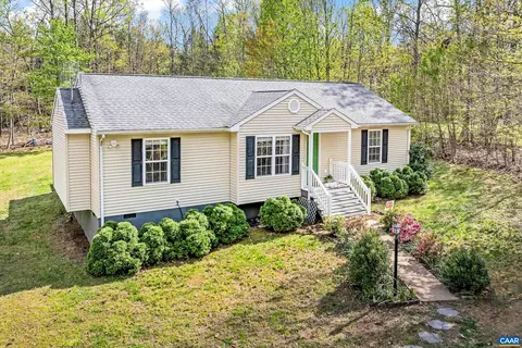 322 Hummingbird Rd, Scottsville, VA 24590