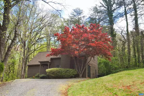 1401 Gray Stone Ct, Charlottesville, VA 22902